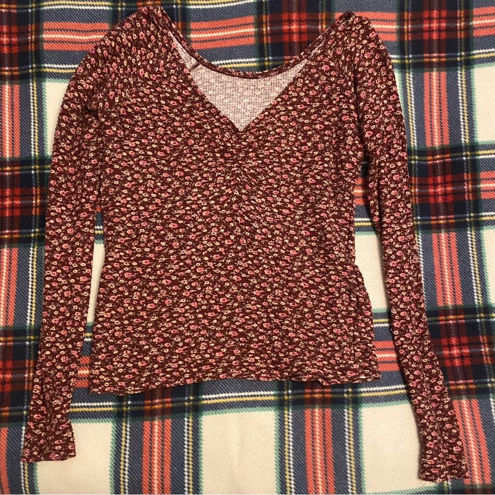 Maroon floral v neck long sleeve